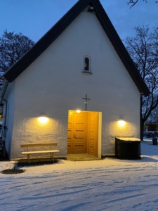 lade-kirke-foto-hege-tvete-768x1024